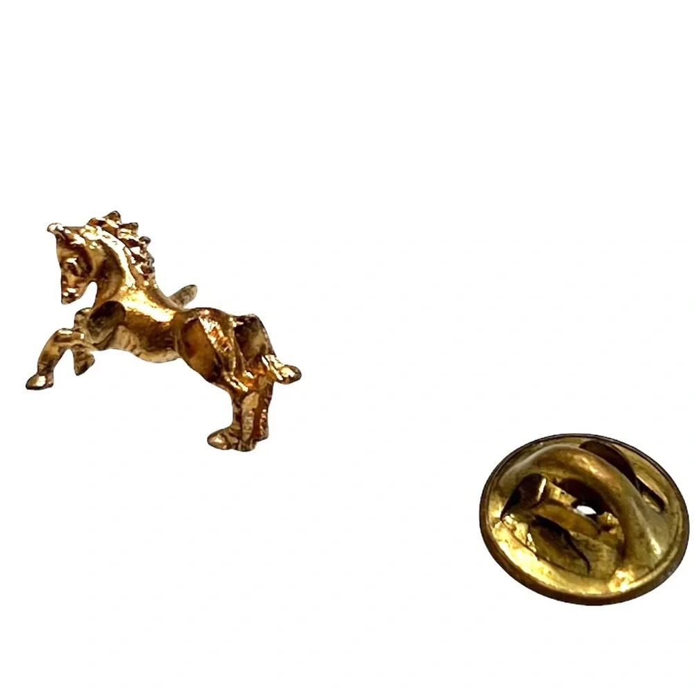 VINTAGE GOLD TONE HORSE LAPEL PIN OR TIE TACK